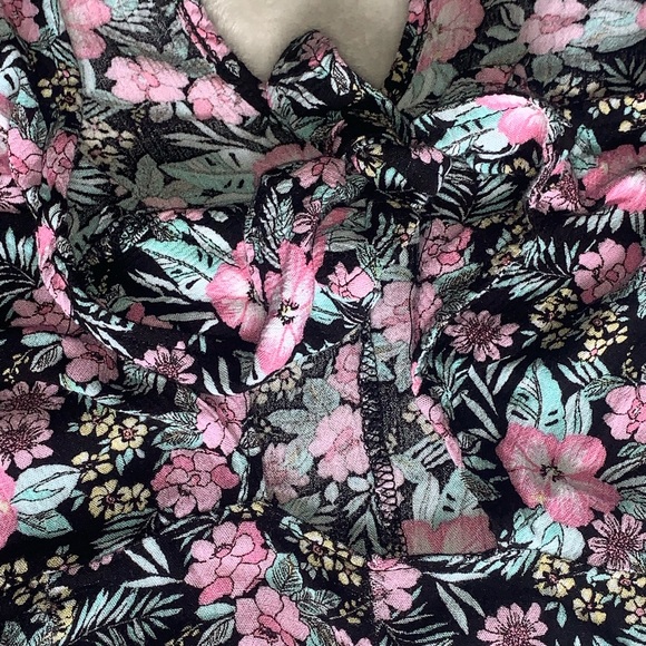 🌺 3/$15 💃🏽 Aeropostale Romper in XL - Picture 5 of 9